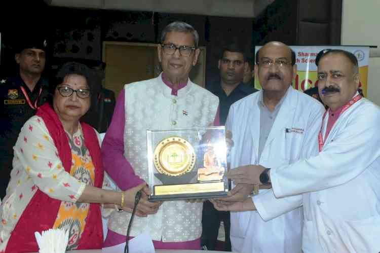 पं. बीडी शर्मा स्वास्थ्य विज्ञान विवि के विकास के लिए हर संभव मदद उपलब्ध करवायेगी सरकारः राज्यपाल प्रो. असीम कुमार घोष