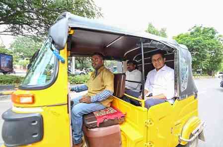 Rahul Gandhi betrayed Telangana’s autorickshaw drivers: KTR