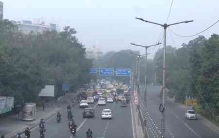 Weather gets cooler in Delhi-NCR as temperatures drop, fog becomes visible