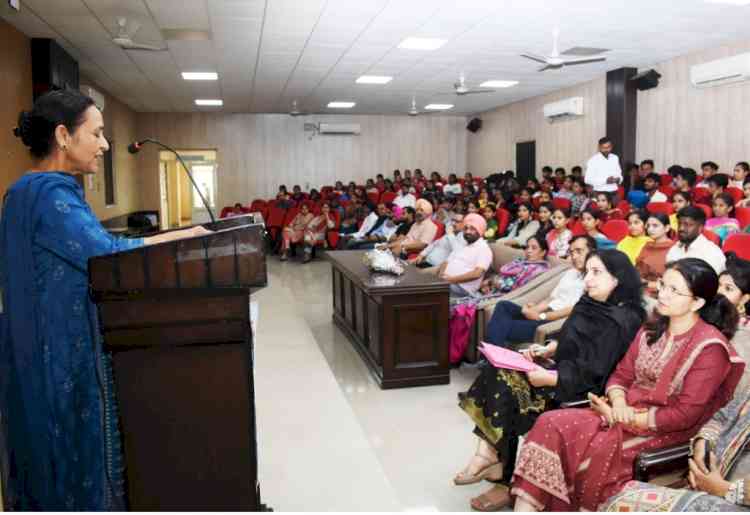 Orientation Programme Welcomes New Science Students at Lyallpur Khalsa College