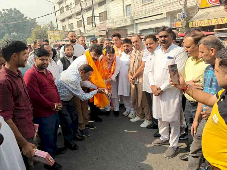 MLA Prashar inaugurates project to reconstruct central verge from Sunder nagar to Basti Jodhewal chowk