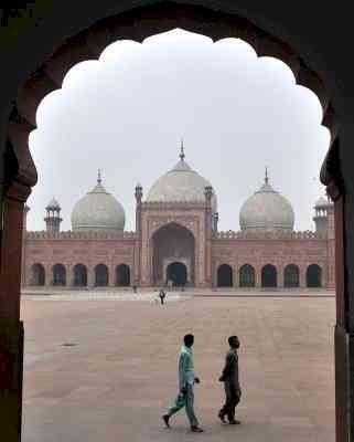 Madrassa education in Pakistan deepens inequality, nurtures extremism: Report