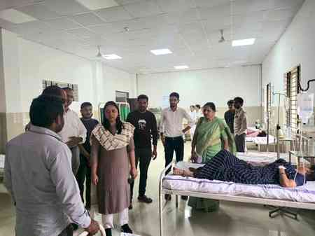 Woman dead, 54 injured as bus overturns in MP’s Barwani district