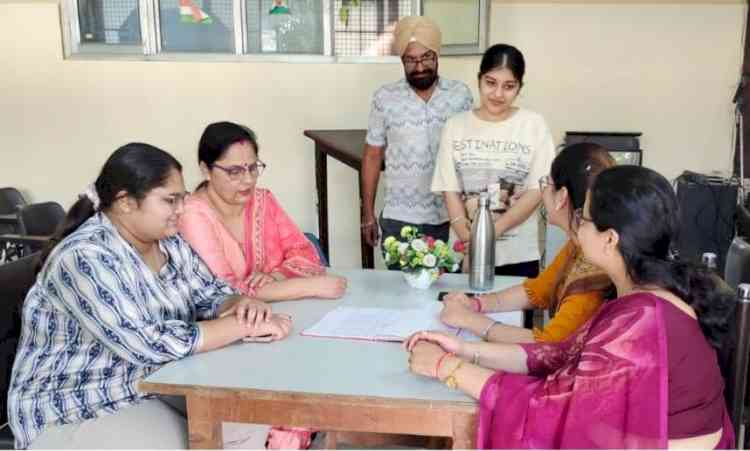 PCM S.D. Sr. Sec. Collegiate School Holds Parent-Teacher Meeting for Senior Classes