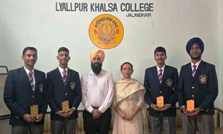 Lyallpur Khalsa College Cadets Bring Glory at All India Vayu Sainik Camp in Bengaluru