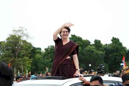 Priyanka Gandhi urges women of Bihar to take Rs 10,000 but vote carefully