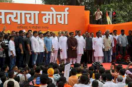 'Truth Morcha': Opposition parties in Maha rally for transparent polls, demand clean electoral rolls