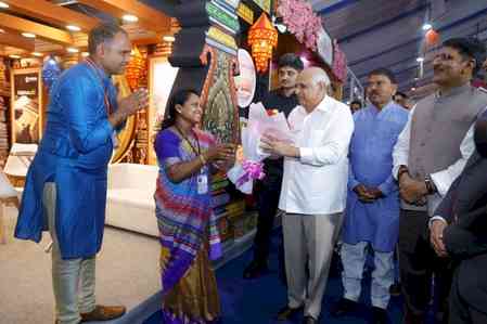 Gujarat CM inaugurates Bharat Parv-2025 at Ekta Nagar
