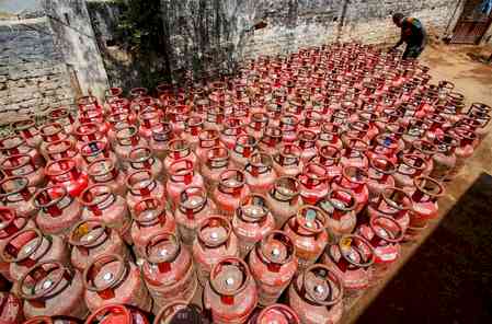 Commercial LPG cylinder prices reduced across metros from November 1