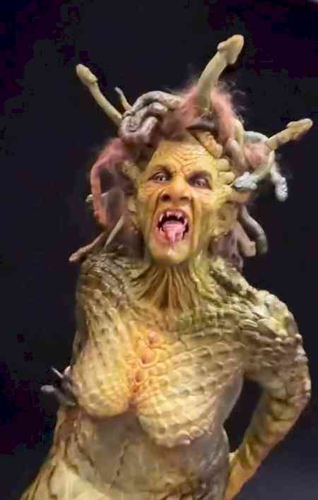 Heidi Klum transforms into evil Medusa for 2025 Halloween costume