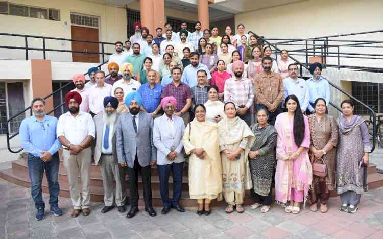 Function organized on Superannuation of Dr. Gagndeep Kaur at Lyallpur Khalsa College
