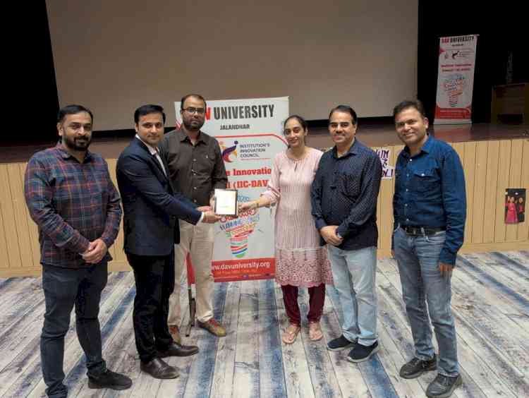 An Expert Talk on “Innovation & Startup in AI” Inspires DAV University Students