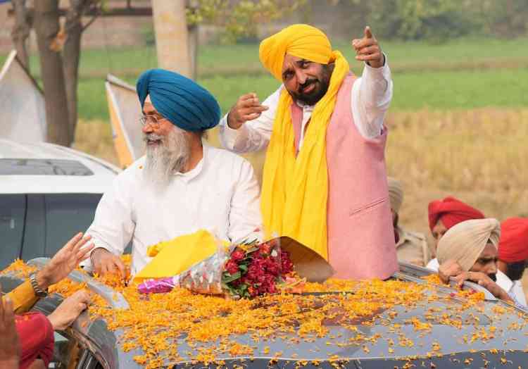 CM Mann's Grand Roadshow in Tarn Taran; Appeals to Voters to Support AAP Candidate Harmeet Singh Sandhu