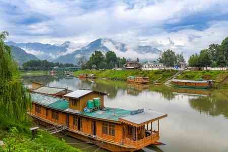 J&K’s Srinagar records season’s coldest night so far at 0.2 degrees