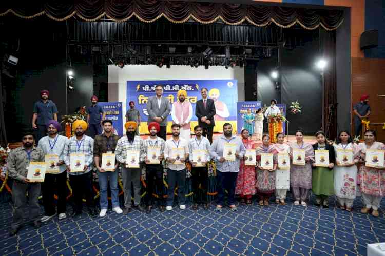 We have given 58,962 government jobs to youth on merit now perform your duty honestly:CM