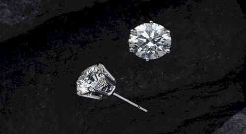 Panna miner’s first dig strikes rich: Farmer unearths five diamonds