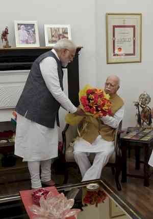 Statesman blessed with towering vision, intellect: PM Modi, BJP leaders wish party stalwart LK Advani on his birthday