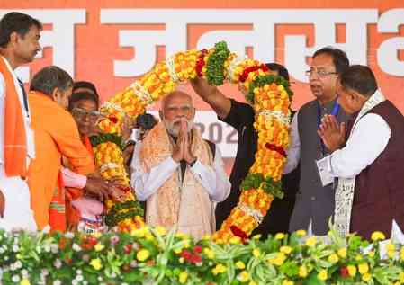 Bihar polls a battle between development and jungle raj: PM Modi 