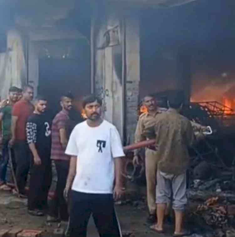 Massive Fire Destroys Tent House in Jwalamukhi; Miscreant Involvement Suspected