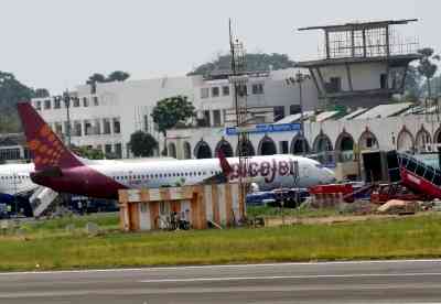 All passengers safe, says SpiceJet after flight makes emergency landing