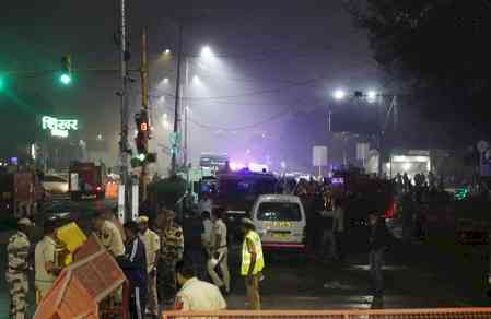 Delhi: 8 killed, dozen injured in car explosion near Red Fort; high alert in Maha, UP