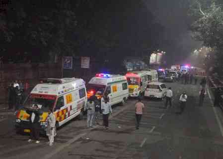 Red Fort Blast: Rahul, Priyanka, Mamata Banerjee express shock, extend condolences to bereaved families