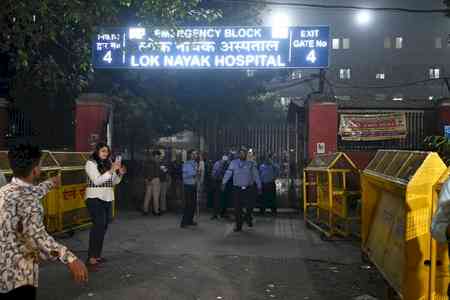 Nation mourns Red Fort blast: Leaders across demand probe, offer condolences