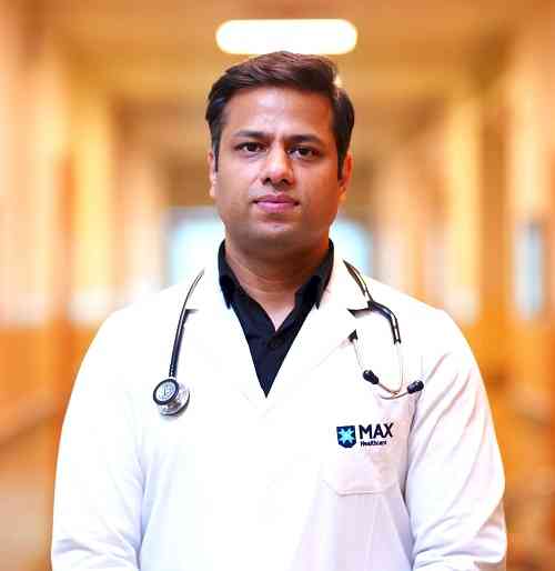 Max Hospital Bathinda raises awareness on World Pneumonia Day