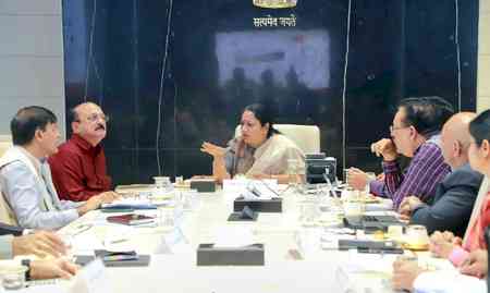 Delhi CM orders modern waste compactors, panel for road construction