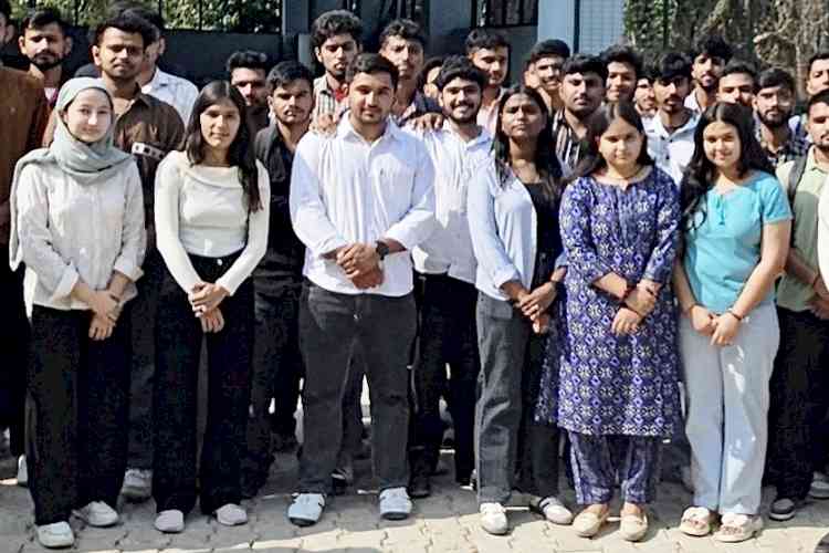 रिसोर्स मैनेजमेंट एंड सस्टेनेबिलिटी सेंटर का भ्रमण किया छात्रों ने