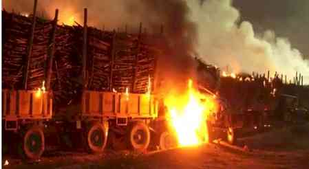 K’taka: Sugarcane protest turns violent; 50 tractors torched