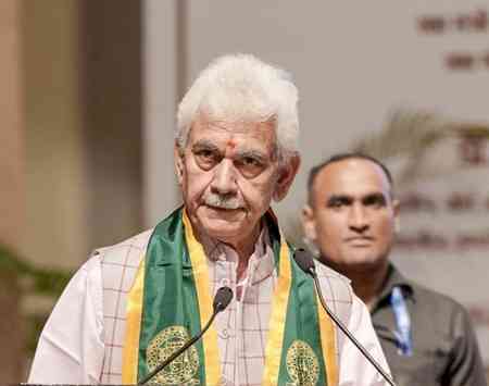 LG Sinha orders probe into Nowgam blast; CM Omar, others express grief