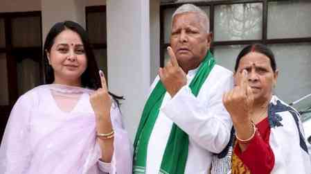 Rohini Acharya announces exit from politics after RJD’s defeat; targets Tejashwi’s aides