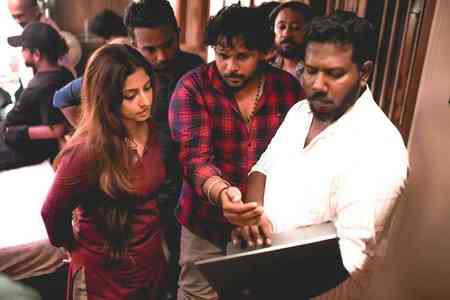 Manju Warrier unveils title poster of 'Rajakumari', a women centric thriller