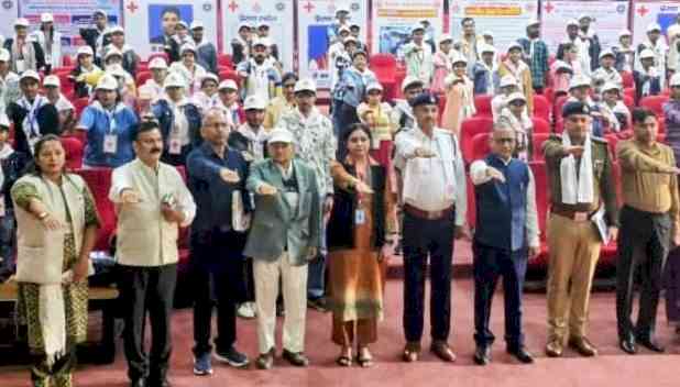 वाईआरसी शिविर के दूसरे दिन नेत्र देखभाल, सड़क सुरक्षा जागरूकता व नशा उन्मूलन पर व्याख्यान