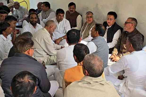 रणदीप सुरजेवाला ने पूर्व सीपीएस के भाई के निधन पर शोक जताया