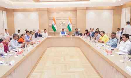 Appointment letters should be issued at least four days after results of recruitment exam: Maha CM