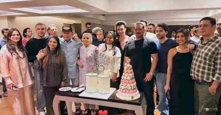 Salman Khan & family celebrate Salim–Salma Khan's 61st & Arpita–Aayush Sharma’s 11th wedding anniversaries