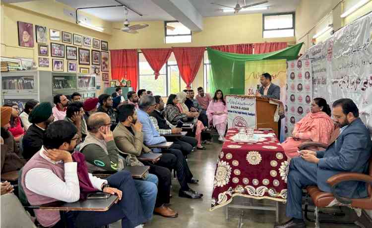 अकबर इलाहाबादी अंग्रेजों की नौकरी के बावजूद उनकी व्यवस्था पर व्यंग्य करते रहे: डॉ. अली अब्बास