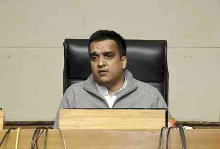 Guj distributes assistance as CM highlights Rs 10,000-crore relief package for farmers hit by unseasonal rain