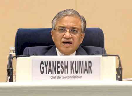 Bengal minister indirectly accuses CEC of taking favours; BJP hits back 