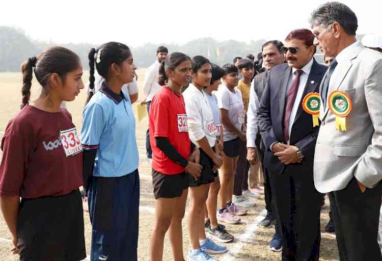 जीजेयू वार्षिक खेल प्रतियोगिताः 800 मीटर दौड़ (महिला) में रिशिका ने बाजी मारी