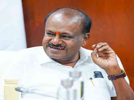 K'taka set for 'explosive political developments', claims Kumaraswamy amid Cong leadership tussle