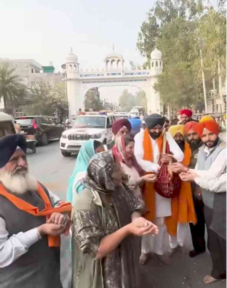 On the 350th Martyrdom Day: Punjab Government Ministers and Officers Engaged in Devotion—Preparing, Serving, and Showing Complete Dedication to Service