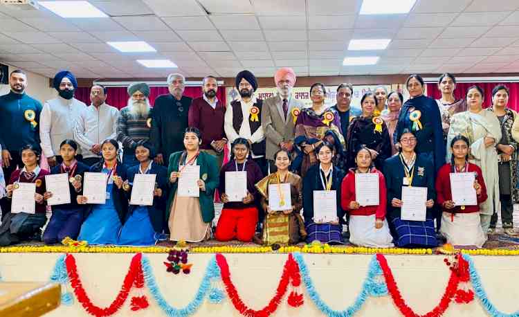 ਭਾਸ਼ਾ ਵਿਭਾਗ ਵੱਲੋਂ ਸਾਹਿਤ ਸਿਰਜਣ ਤੇ ਕਵਿਤਾ ਗਾਇਨ ਦੇ ਰਾਜ ਪੱਧਰੀ ਮੁਕਾਬਲੇ ਆਯੋਜਿਤ