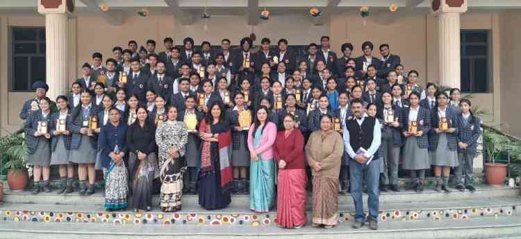 Sanskriti KMV School Shines in GYAN GANGA @ DCJ–2025 Competitions