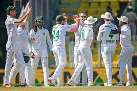 2nd Test: South Africa hand India biggest defeat to clinch historic series win