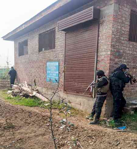 J&K Police conducts raids in Valley against people linked with banned JeI, those suspected of terror links