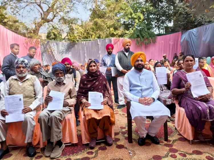 Cabinet Minister Sond hands over Rs 1.44 crores compensation letters to 120 flood-hit families in Khanna
