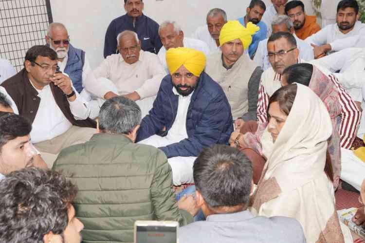 Punjab CM shares condolences with family of Hardik Rathi 